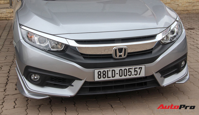 Giá thấp hơn 140 triệu đồng, Honda Civic phiên bản mới bị cắt giảm gì so với bản đủ?